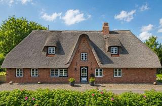 Haus kaufen in 25938 Oldsum, Luxuriös wohnen unter Reet