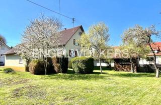 Einfamilienhaus kaufen in 75328 Schömberg, Massivgebautes Einfamilienhaus mit Garage und Werkstatt auf großzügigem 745 m² Grundstück