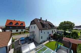 Haus kaufen in 78183 Hüfingen, Bezugsfreie, umfangreich modernisierte DHH mit schönem Garten in zentraler Lage von Hüfingen