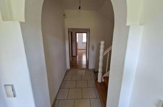 Haus mieten in 33659 Senne, Geräumiges 7-Zimmer Einfamilienhaus mit Garage in Bielefeld-Senne