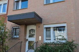 Reihenhaus kaufen in 33659 Bielefeld, Bielefeld - Reihenhaus mit Potenzial in guter Lage - Ausbaureserve inklusive