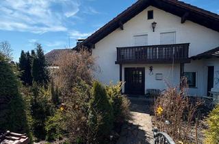 Einfamilienhaus kaufen in 94099 Ruhstorf, Ruhstorf an der Rott - Großes Einfamilienhaus mit Anbauten, Garten, Nebengebäude, Bach