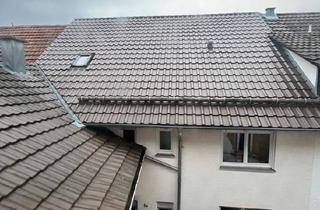 Haus kaufen in 36129 Gersfeld, Gersfeld (Rhön) - Zweifamilienhaus mit ausbaubarem Dachgeschoss und Nebengebäude