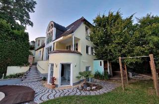 Villa kaufen in 86316 Friedberg, Friedberg - ARCHITEKTENVILLA * Blick über Augsburg * SPA * 350m2 Wohnfläche
