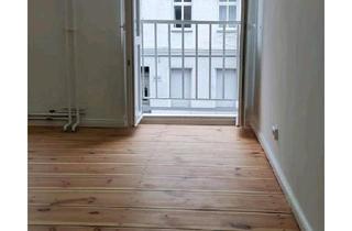 Wohnung kaufen in 13585 Berlin, Berlin - Frisch sanierte Altbauwohnung sehr gut vermietet 4,3% Rendite
