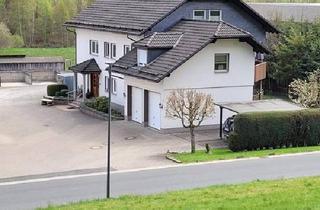 Haus kaufen in 57339 Erndtebrück, Erndtebrück - Wohnhaus mit Doppelgarage und Carport