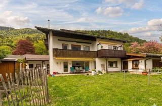 Wohnung kaufen in 82496 Oberau, Oberau - Große Gartenwohnung mit Doppelgarage, 6-KW- Photovoltaik, bezugsfertig