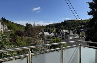 Wohnung kaufen in 55743 Idar-Oberstein, Kernsanierte 3-ZKB-Wohnung mit Balkon und Wohlfühlgarantie!