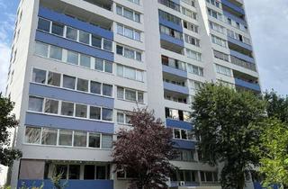 Wohnung kaufen in 63065 Offenbach, Topp sanierte 4 Zi.-EG-Wohnung in gepflegtem MFH Nähe Mathildenschule