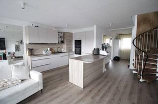 Wohnung kaufen in 89269 Vöhringen, Moderne, hochwertige Maisonette-Wohnung und eine gemütliche Zwei-Zimmer Wohnung - Vöhringen
