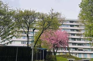 Wohnung kaufen in Donaustraße, 71638 Ludwigsburg, Charmante 3,5 Z.-Wohnung mit Balkon - Ideal für Paare oder kleine Familie in Ludwigsburg-Grünbühl