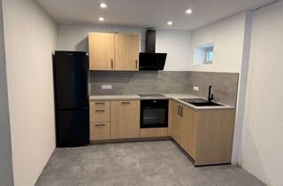 Wohnung mieten in Staarenbergstraße 25, 76703 Kraichtal, Renovierte 3-Zimmer-EG-Wohnung mit Gartenanteil in Top-Lage Kraichtal-Unteröwisheim