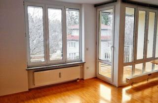 Wohnung mieten in Alpenstr. 66a, 82538 Geretsried, Helle 2-Zimmer-Nichtraucher-Wohnung mit Balkon direkt am Naturschutzgebiet Isarauen