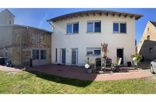 Wohnung mieten in 14822 Planebruch, Moderne 3 Raumwohnung mit Einbauküche, Terrasse und Hofnutzung - Neuwertig !