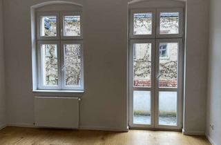 Wohnung mieten in Wriezener Straße 30, 13359 Wedding, Modernisiert - 2 Zimmer mit Balkon, Einbauküche und Duschbad