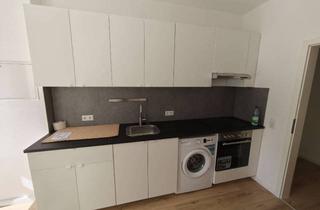 Wohnung mieten in Philipp-Rosenthal-Straße 16, 04103 Zentrum-Südost, WG-Neugründung 3er WG Mittleres Zimmer