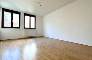 Wohnung mieten in 93047 Innenstadt, Sanierte 3-Zimmer-Altbauwohnung mit Aufzug in der Regensburger Altstadt