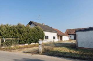 Haus kaufen in 94522 Wallersdorf, Renovierungsbedürftige Hofstelle mit großem Grundstück und Ackerland!