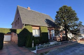 Haus kaufen in 48599 Gronau, Zweifamilienhaus in kinderfreundlicher Lage mit großem Eigentumsgrundstück