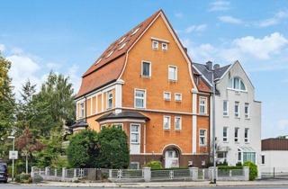 Anlageobjekt in 45133 Essen, Charmantes Mehrfamilienhaus in Essen Bredeney mit vier Einheiten und Garagen