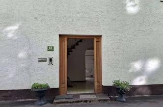 Einfamilienhaus kaufen in 94227 Zwiesel, Wer erweckt das Dornröschenhaus zum Leben?! Einfamilienhaus in ruhiger aber doch zentraler Lage!