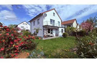 Einfamilienhaus kaufen in 61440 Oberursel, Modernisiertes Einfamilienhaus mit ausgebautem Dachgeschoß in ruhiger Feldrandlage