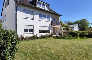 Mehrfamilienhaus kaufen in 34134 Niederzwehren, Großes Mehrfamilienhaus in Kassel mit 3 Wohnungen + 1 Zimmer mit WC