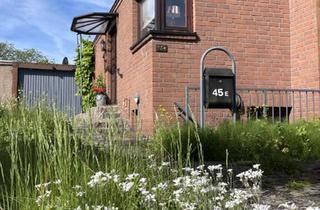 Haus kaufen in 22869 Schenefeld, Doppelhaus-Raumwunder mit 4,5 Zimmern in Schenefeld
