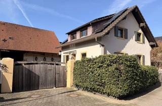 Haus kaufen in 79206 Breisach, CHARMANTES HAUS, IDYLLISCHER GARTEN UND SCHEUNE MIT POTENTIAL
