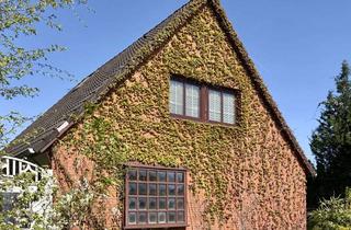 Haus kaufen in 24582 Wattenbek, Familientraum mit idyllischem Grundstück! Renovierungsbedürftiges EFH mit Terrasse und Garten