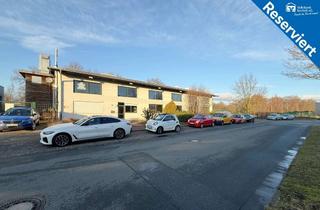 Gewerbeimmobilie kaufen in 46395 Bocholt, Reserviert!! Großzügige Halle mit Büro- und Sozialräumen in Bocholt