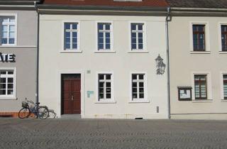 Anlageobjekt in Karlsplatz 15, 06406 Bernburg, Zentrale Lage! Provisionsfreier Verkauf eines Wohn- und Geschäftshauses in Bernburg