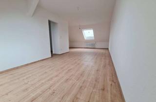 Wohnung mieten in Westfälische Straße 4a, 46117 Osterfeld-Ost, 2021 teilsanierte und gut geschnittene DG-Wohnung! Jetzt Chance ergreifen!