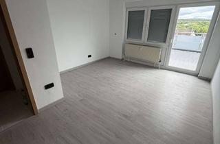 Wohnung mieten in Grünewaldstr. 26, 66901 Schönenberg-Kübelberg, Alltagstaugliche 4-Zimmer-Wohnung in Schönenberg-Kübelberg