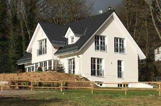 Haus kaufen in 61440 Oberursel, Vorankündigung! Großzügiges Villenanwesen in attraktiver Oberurseler Waldrandlage!