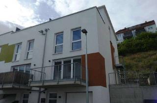 Haus kaufen in 75223 Niefern-Öschelbronn, Niefern-Vorort: Sonne u. Aussicht pur im modernen Reihenendhaus mit Einliegerwohnung genießen!