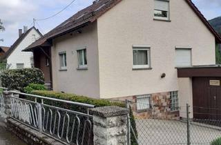 Einfamilienhaus kaufen in 71560 Sulzbach, Großzügiges und freistehendes Einfamilienhaus am Ortsrand mit Werkstatt