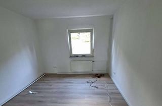 Haus mieten in Nähe Weidenauerstrasse, 57076 Siegen, Frisch renovierte Zimmer in einer WG am Haardter Berg, Uninähe, Terasse, Teilmöbiliert. Für Frauen