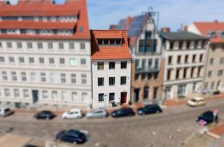 Anlageobjekt in 18055 Stadtmitte, Lage, Lage, Lage! Mehrfamilienhaus an der Rostocker Nikolaikirche mit 9 WE und 4,97 % Rendite!