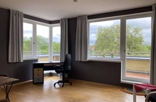 Immobilie mieten in 12683 Biesdorf, Helle und geräumige 2-Zimmer-Penthouse-Wohnung mit Fußbodenheizung