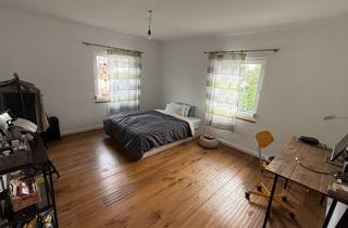Immobilie mieten in Kappellenstraße 46, 72622 Nürtingen, Geräumiges Zimmer in berufstätigen WG
