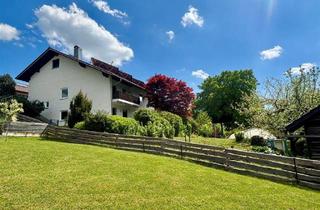 Haus kaufen in 94551 Lalling, Doppelhaus mit zwei Wohneinheiten und Pool