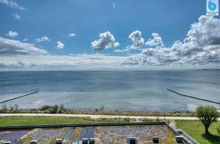 Wohnung kaufen in 23775 Großenbrode, Weitblick über die Ostsee! Helle Ferienwohnung im 8. OG am Südstrand