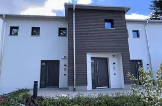 Wohnung kaufen in 85560 Ebersberg, Neubau Haus im Haus: Moderne 3-Zimmer-Wohnung mit großem Südbalkon