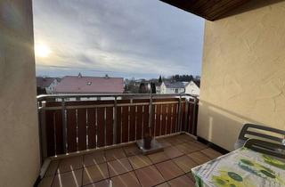 Wohnung kaufen in 88410 Bad Wurzach, Sonnige, ruhige DG-Whg. mit zwei überdachten Balkonen und Garage – Ihr Rückzugsort in Bad Wurzach
