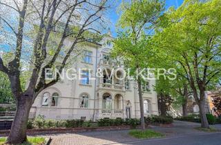 Wohnung kaufen in 65189 Wiesbaden, Moderne Wohnung in exklusiver Altbauvilla mit zwei separaten Wohneinheiten und idyllischem Garten...