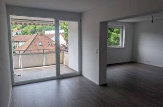 Wohnung mieten in Klebweg, 74653 Künzelsau, Moderne 3,5-Zimmer-Wohnung mit zwei Balkonen, Aufzug & traumhafter Aussicht zentral in Künzelsau