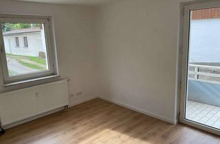 Wohnung mieten in Siedlerweg 1c, 92237 Sulzbach-Rosenberg, Anmietung nur mit Wohnberechtigungsschein! Schöne 2-Zimmer-Wohnung mit Balkon