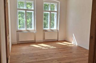 Wohnung mieten in Biesnitzer Straße 82, 02826 Südstadt, Exklusive sanierte 4-Raum-Wohnung mit Stuck, Kachelöfen & besonderem Wohnklima