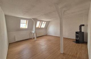 Wohnung mieten in Wolfgang-Heinze-Straße 19, 18437 Tribseer Vorstadt, 2-Zimmer-Dachgeschosswohnung mit Kamin